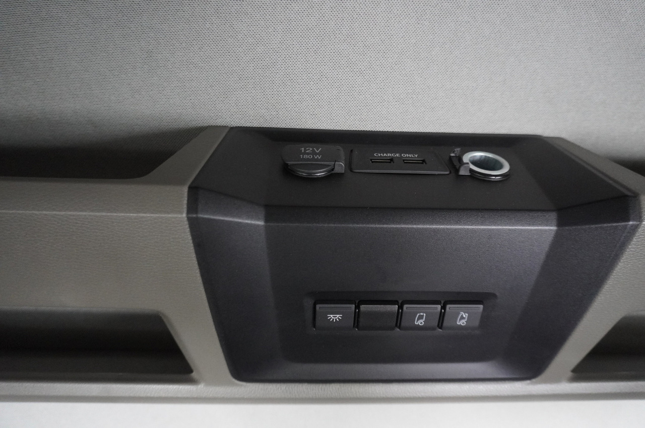 Plane LKW MAN TGX 18.470 / Trailer 19 EPAL / Curtainsider 19 EPAL / 2022 / Retarder / 15 units: das Bild 28 Plane LKW MAN TGX 18.470 / Trailer 19 EPAL / Curtainsider 19 EPAL / 2022 / Retarder / 15 units: das Bild 28