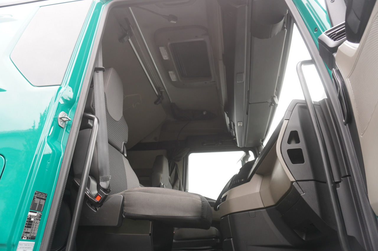 Plane LKW MAN TGX 18.470 / Trailer 19 EPAL / Curtainsider 19 EPAL / 2022 / Retarder / 15 units: das Bild 25 Plane LKW MAN TGX 18.470 / Trailer 19 EPAL / Curtainsider 19 EPAL / 2022 / Retarder / 15 units: das Bild 25