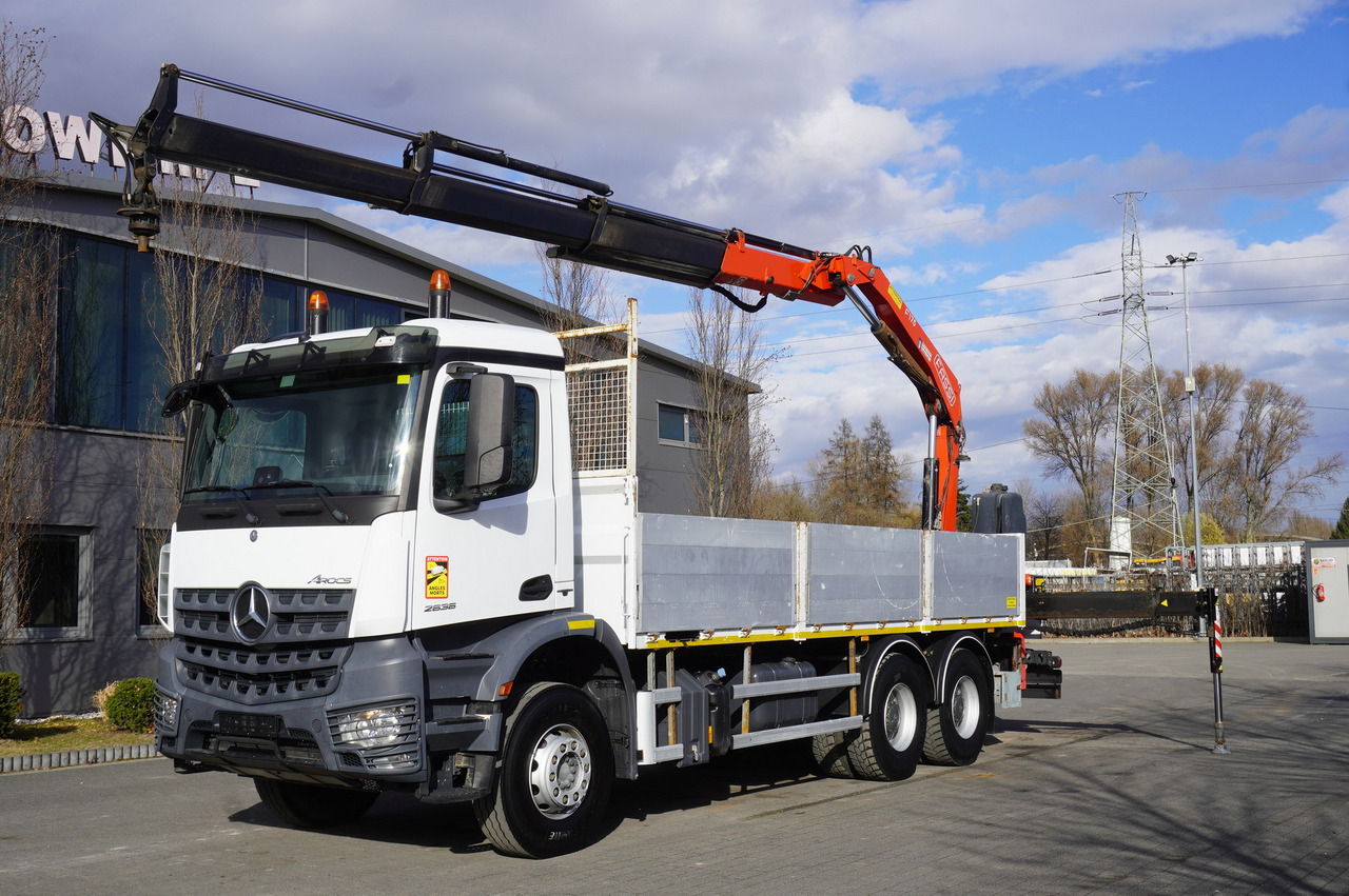 MERCEDES-BENZ AROCS 2636 Flatbed / HDS FASSI F175 7.7 T / 150,000 km - Mobilkran: das Bild 1 MERCEDES-BENZ AROCS 2636 Flatbed / HDS FASSI F175 7.7 T / 150,000 km - Mobilkran: das Bild 1