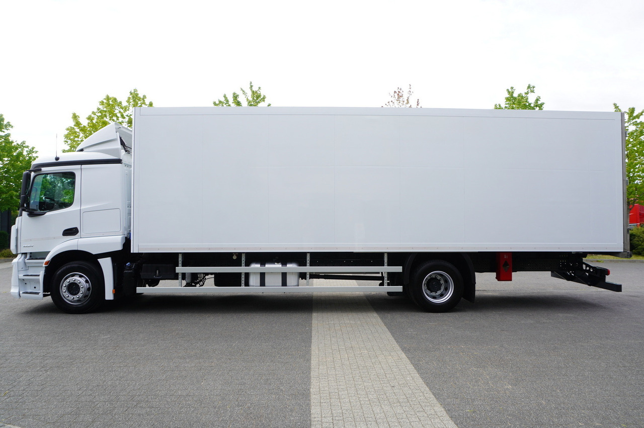 MERCEDES-BENZ Actros 1824 / Refrigerator 22 EPAL / Carrier Supra 850 / Sleeping cabin - Kühlkoffer LKW: das Bild 2 MERCEDES-BENZ Actros 1824 / Refrigerator 22 EPAL / Carrier Supra 850 / Sleeping cabin - Kühlkoffer LKW: das Bild 2
