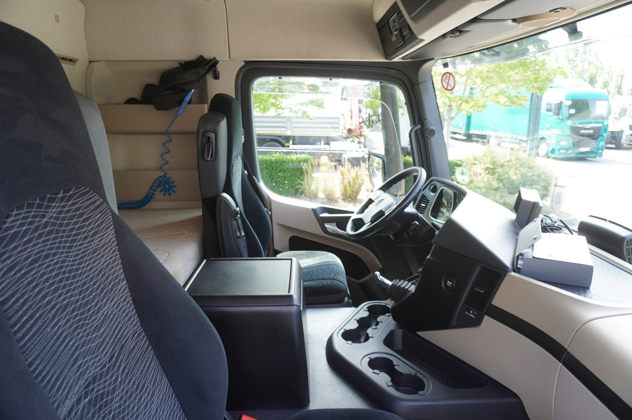 Kipper MERCEDES-BENZ Actros 1840 / New 3-side tipper 10 EPAL / Diff. lock / Load cap 10 t [ Copy ]: das Bild 28