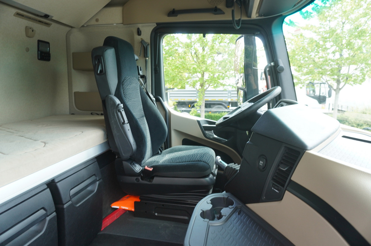 Abschleppwagen MERCEDES-BENZ Actros 1845 4×2 E6 / NEW tow truck platform 8.3 m / Sleeper cab: das Bild 29
