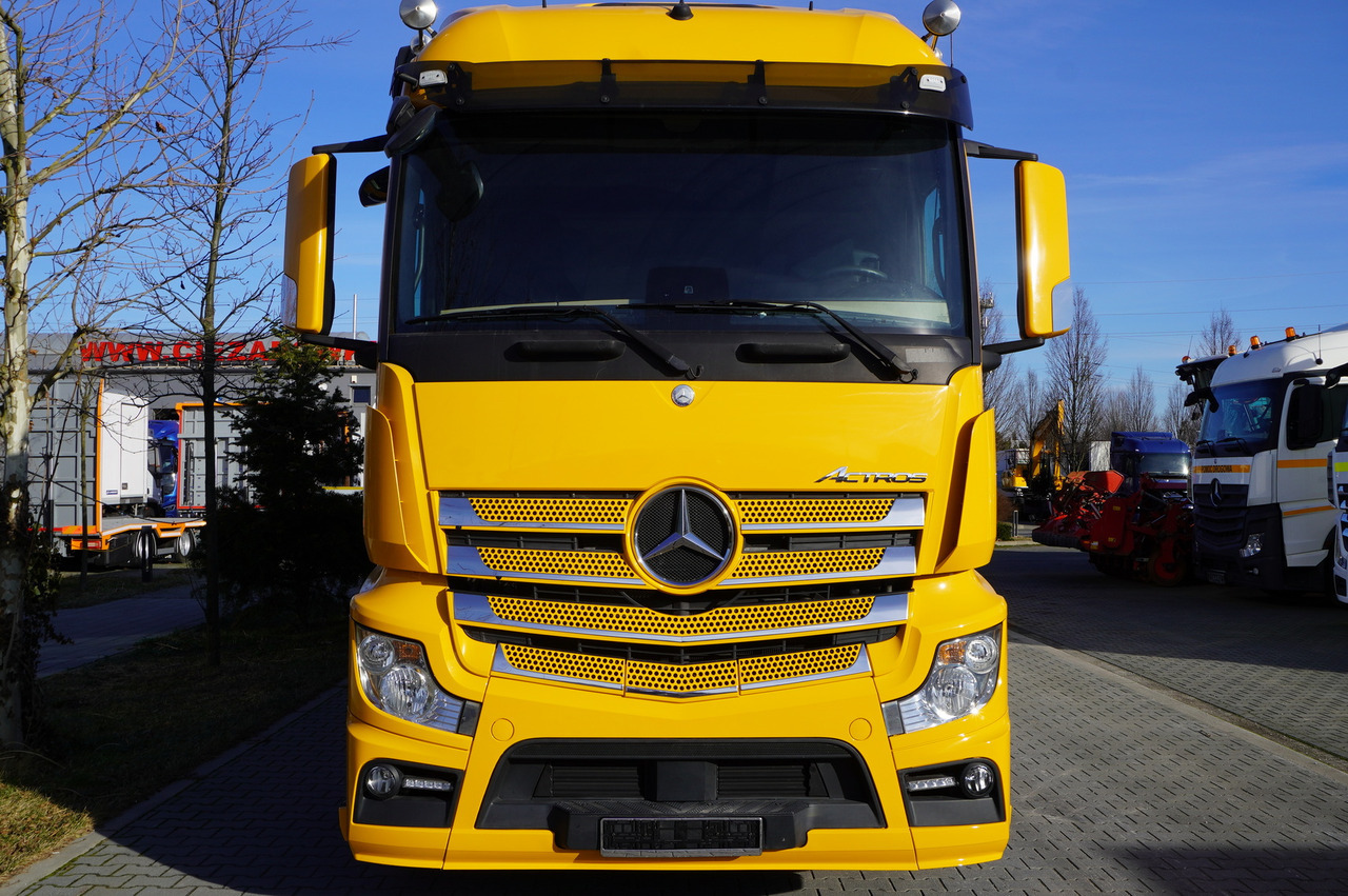 MERCEDES-BENZ Actros 2543 E6 6×2 / Refrigerated truck / ATP/FRC / 20 pallets / 260000 km!!! - Kühlkoffer LKW: das Bild 4 MERCEDES-BENZ Actros 2543 E6 6×2 / Refrigerated truck / ATP/FRC / 20 pallets / 260000 km!!! - Kühlkoffer LKW: das Bild 4