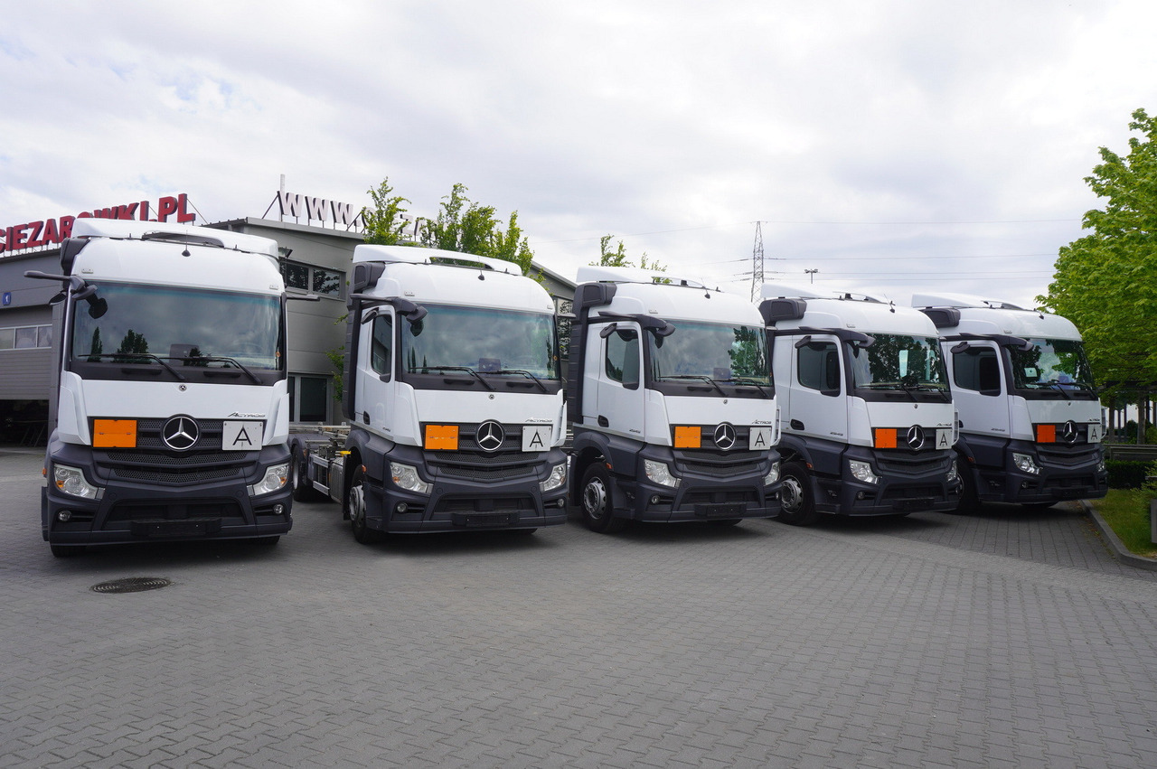 Containerwagen/ Wechselfahrgestell LKW MERCEDES-BENZ Actros 2545 6×2 MP5 / ADR AT / 12 units: das Bild 6
