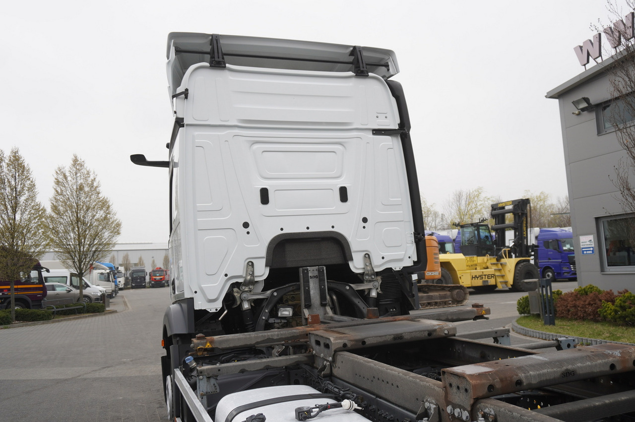 Containerwagen/ Wechselfahrgestell LKW MERCEDES-BENZ Actros 2545 6×2 MP5 / ADR / several units: das Bild 9
