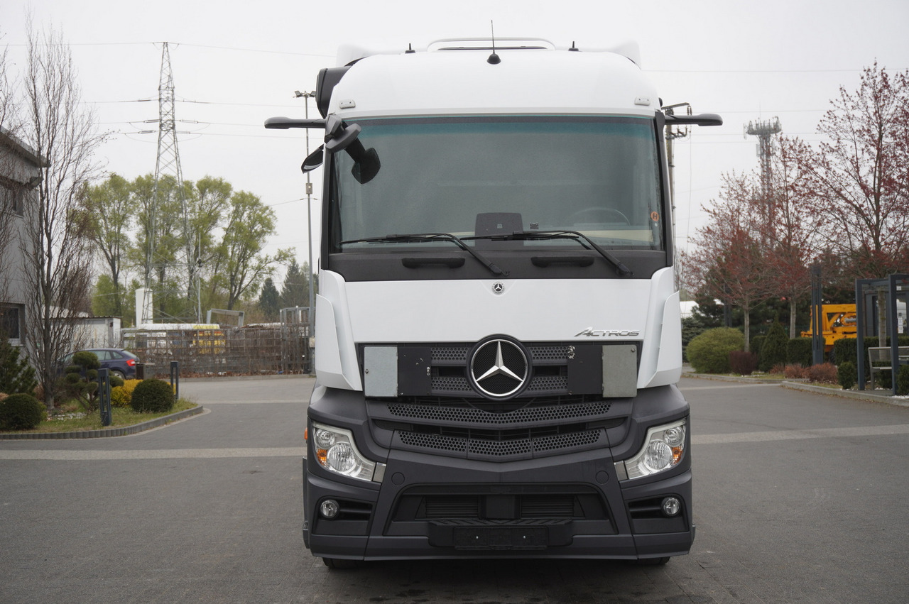 Containerwagen/ Wechselfahrgestell LKW MERCEDES-BENZ Actros 2545 6×2 MP5 / ADR / several units: das Bild 8