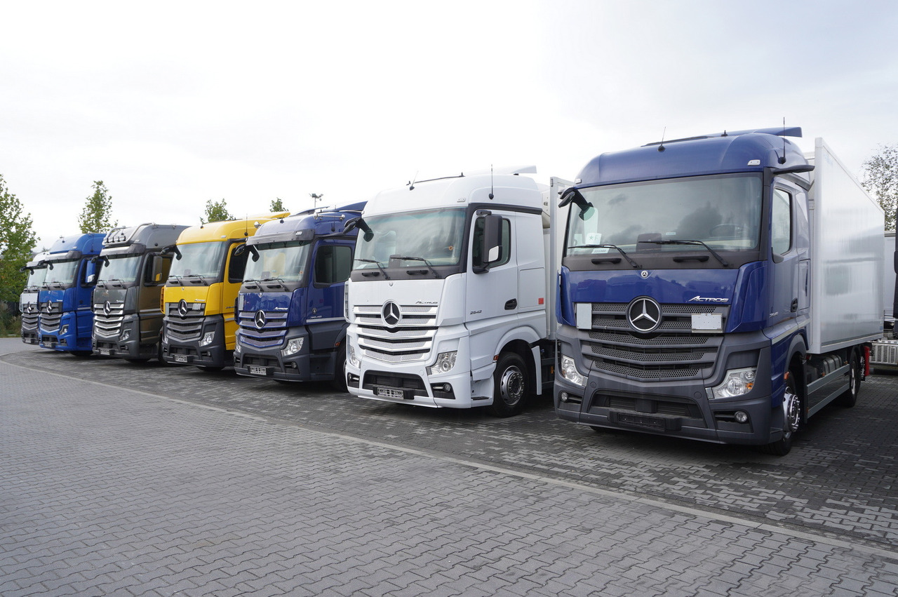 MERCEDES-BENZ Actros 2545 / Multitemperature Refrigerator / several units - Kühlkoffer LKW: das Bild 2 MERCEDES-BENZ Actros 2545 / Multitemperature Refrigerator / several units - Kühlkoffer LKW: das Bild 2