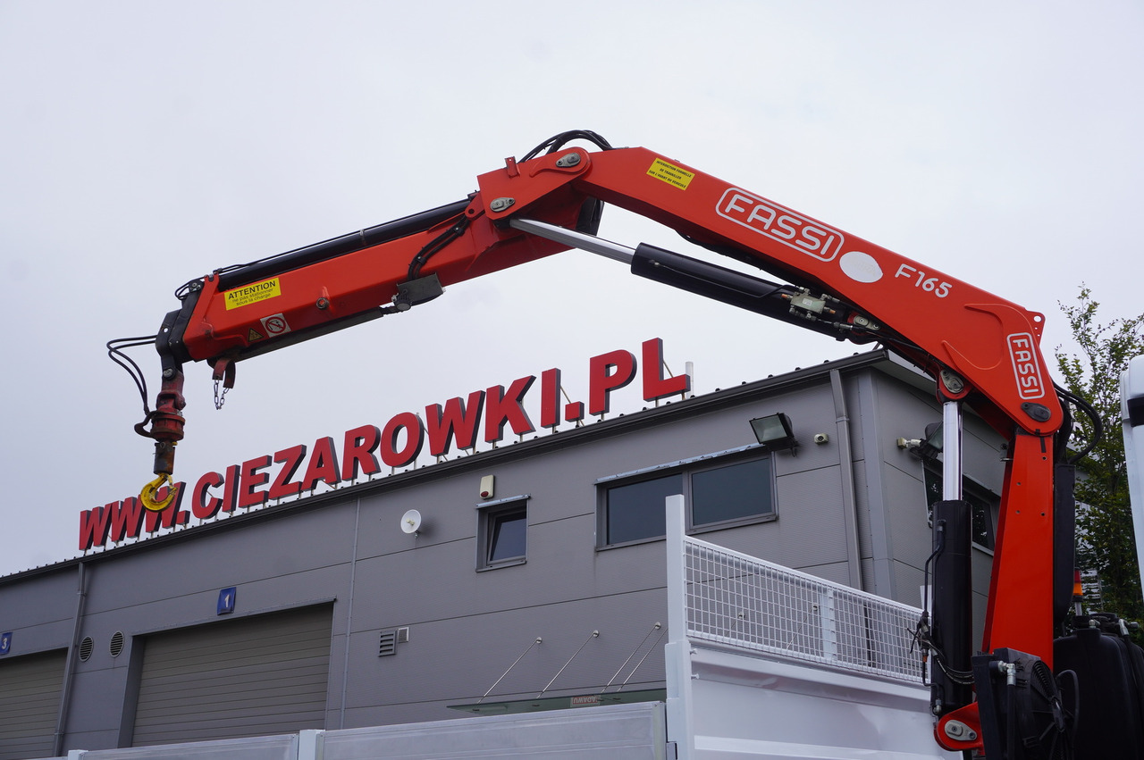 Autokran MERCEDES-BENZ Antos 2540 / Flatbed 15 EPAL / Fassi F165 / 6.1 t / 8 m reach / remote control / rotator / 1600 MTH / steered axle: das Bild 14
