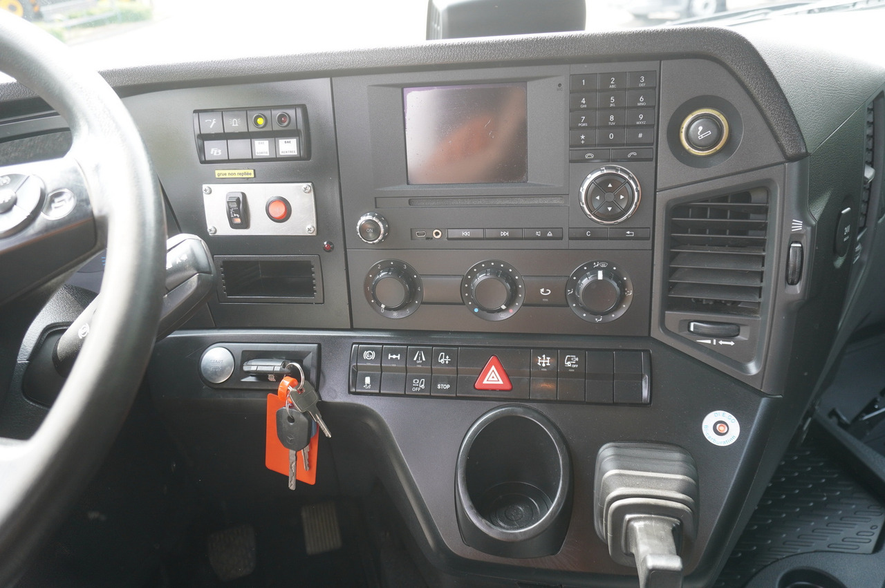 Pritsche LKW, Autokran MERCEDES-BENZ Arocs 1833 / 87,000 km!!! / Hds HIAB X-DUO 128 B-2 / three-sided tipper: das Bild 27