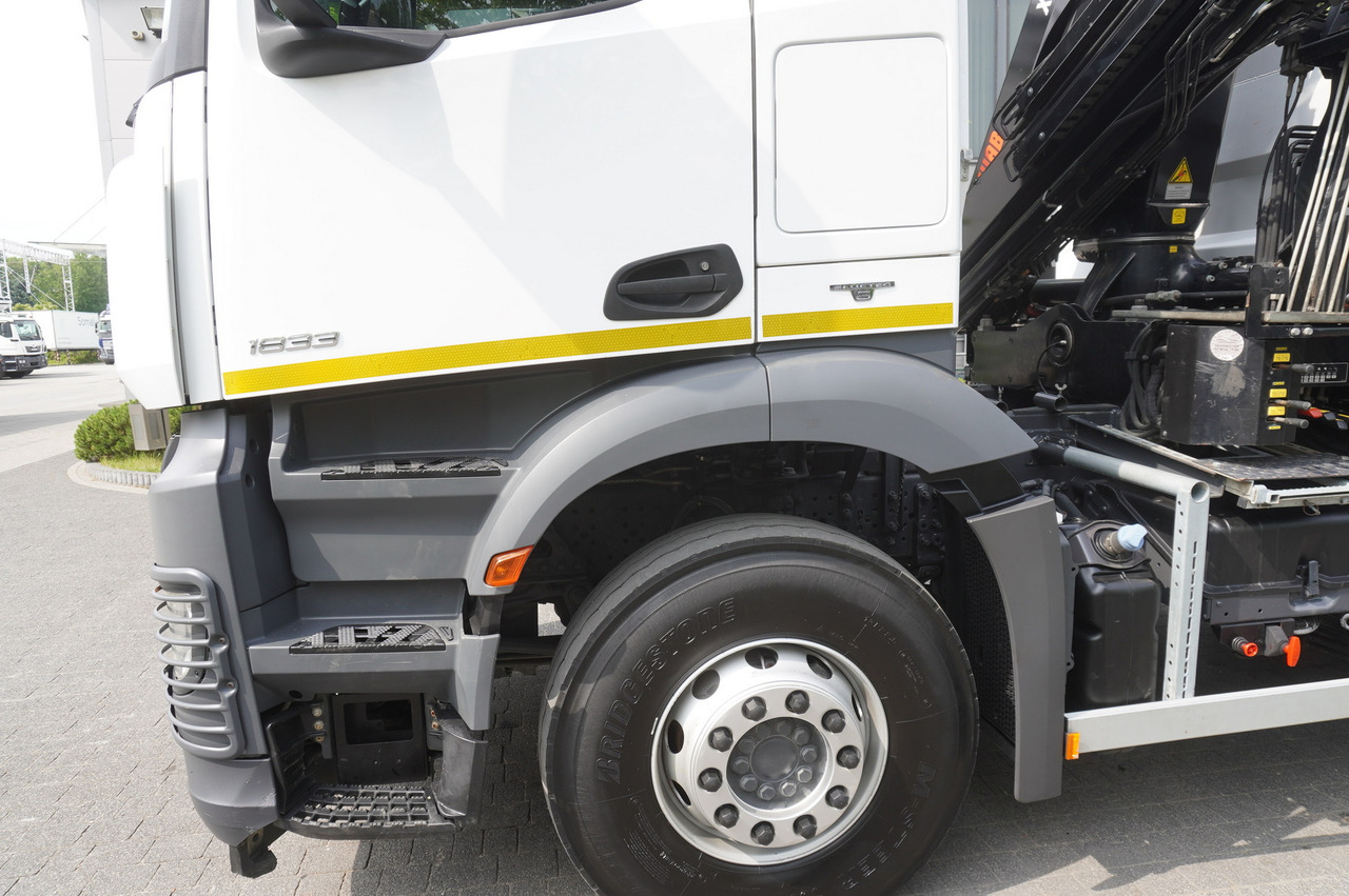 Pritsche LKW, Autokran MERCEDES-BENZ Arocs 1833 / 87,000 km!!! / Hds HIAB X-DUO 128 B-2 / three-sided tipper: das Bild 23