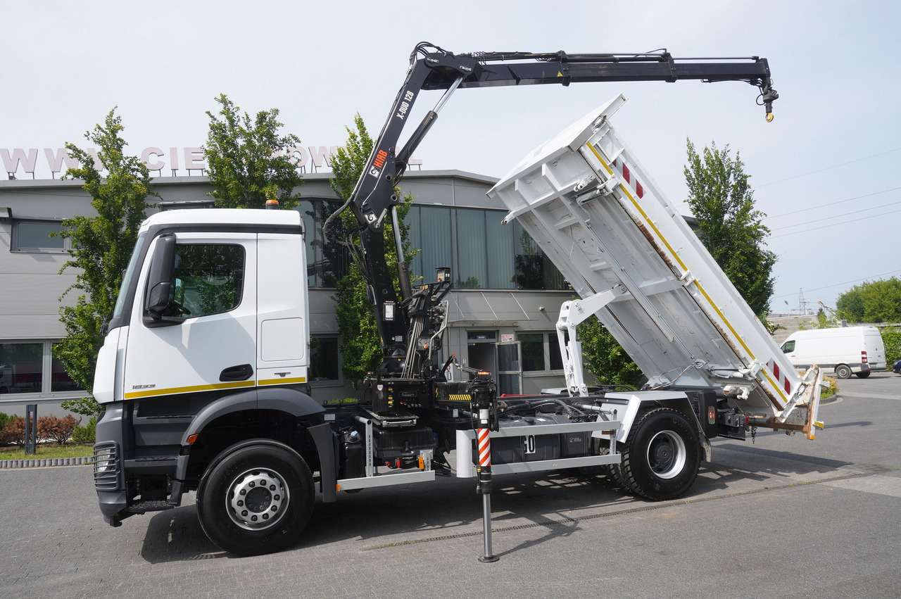 MERCEDES-BENZ Arocs 1833 / 87,000 km!!! / Hds HIAB X-DUO 128 B-2 / three-sided tipper - Autokran, Autokran: das Bild 4 MERCEDES-BENZ Arocs 1833 / 87,000 km!!! / Hds HIAB X-DUO 128 B-2 / three-sided tipper - Autokran, Autokran: das Bild 4
