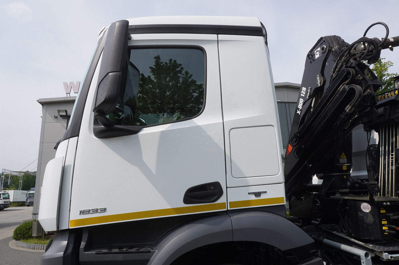 Pritsche LKW, Autokran MERCEDES-BENZ Arocs 1833 / 87,000 km!!! / Hds HIAB X-DUO 128 B-2 / three-sided tipper: das Bild 24