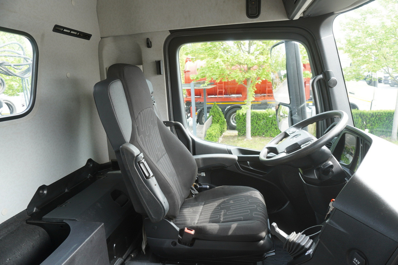 Pritsche LKW, Autokran MERCEDES-BENZ Arocs 1833 / 87,000 km!!! / Hds HIAB X-DUO 128 B-2 / three-sided tipper: das Bild 28