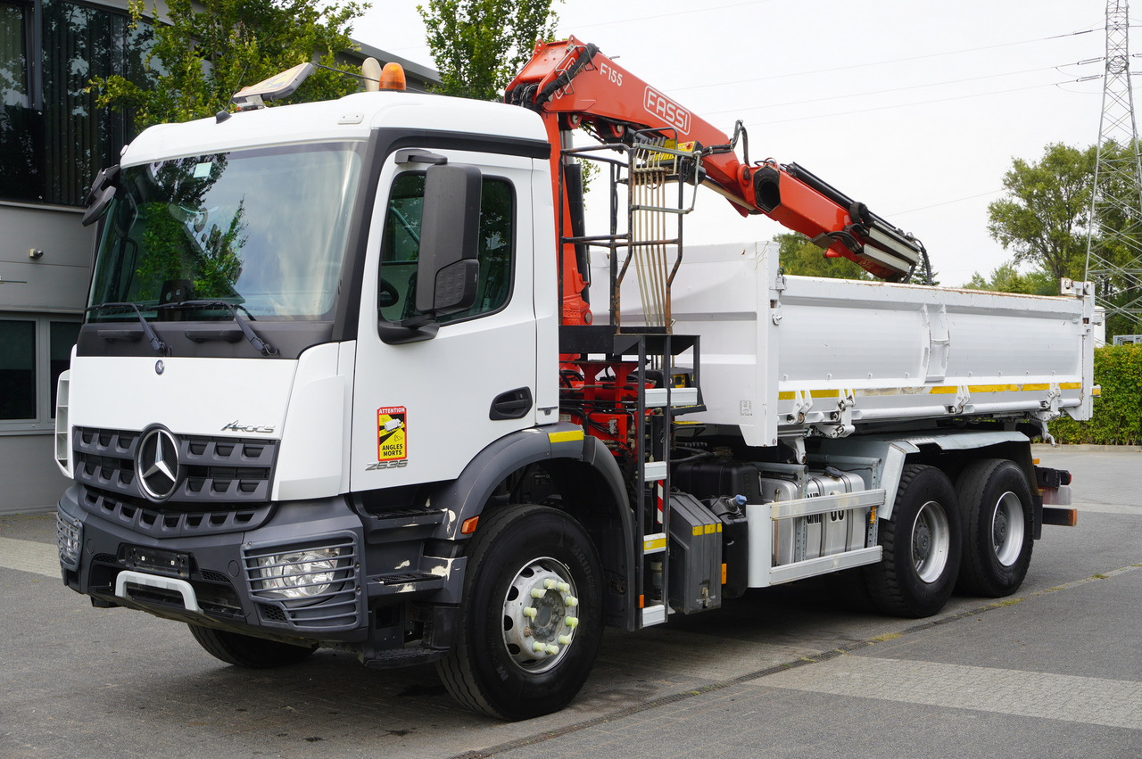 MERCEDES-BENZ Arocs 2636 / 6x4 / HDS Fassi / 3-Way Tipper / Bortmatic - Autokran: das Bild 4 MERCEDES-BENZ Arocs 2636 / 6x4 / HDS Fassi / 3-Way Tipper / Bortmatic - Autokran: das Bild 4