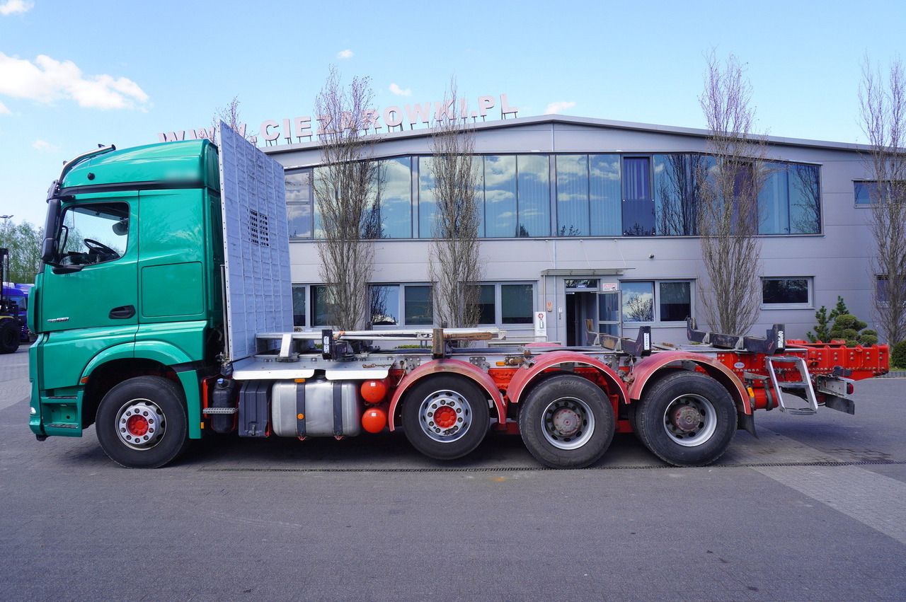 Mercedes-Benz Arocs 3563 8 × 4 / 630 HP / steered axle / Logging superstructure - Fahrgestell LKW: das Bild 4 Mercedes-Benz Arocs 3563 8 × 4 / 630 HP / steered axle / Logging superstructure - Fahrgestell LKW: das Bild 4