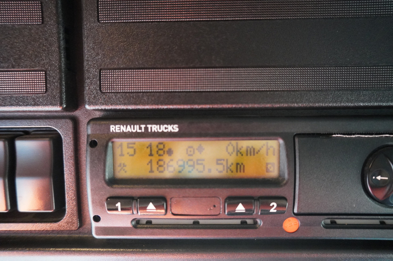 RENAULT D12 / 180,000 km / frame 9.15 m - Fahrgestell LKW: das Bild 3 RENAULT D12 / 180,000 km / frame 9.15 m - Fahrgestell LKW: das Bild 3