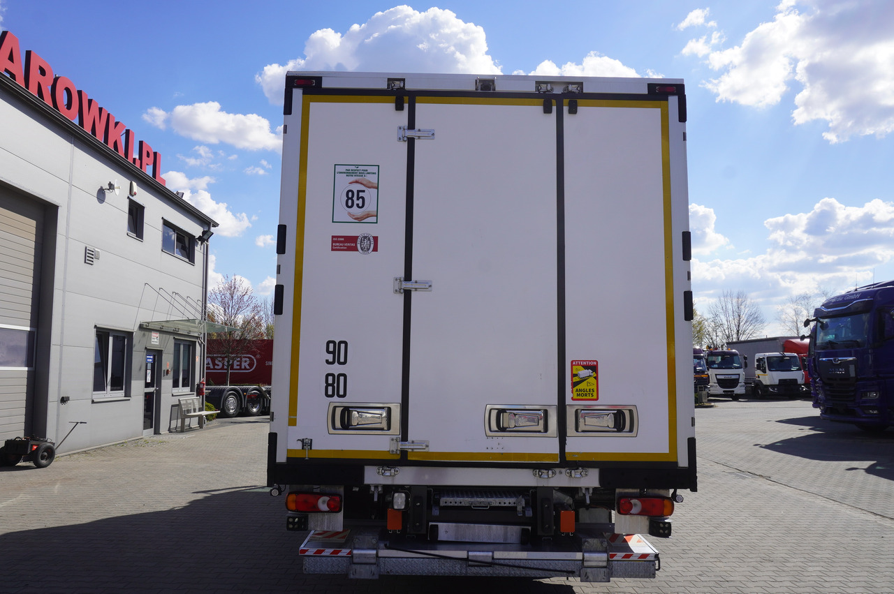 RENAULT D12 / Lamberet refrigerated truck / Dhollandia tail lift 1500 kg / 130 thousand km !! - Kühlkoffer LKW: das Bild 4 RENAULT D12 / Lamberet refrigerated truck / Dhollandia tail lift 1500 kg / 130 thousand km !! - Kühlkoffer LKW: das Bild 4