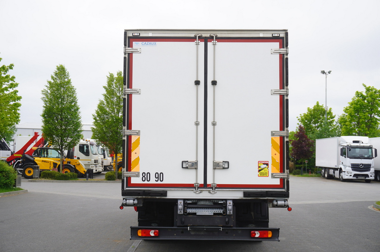 RENAULT D13 / 140 tho km !!! / Meat hook refrigerator / Thermoking T800R / 2 units - Kühlkoffer LKW: das Bild 4 RENAULT D13 / 140 tho km !!! / Meat hook refrigerator / Thermoking T800R / 2 units - Kühlkoffer LKW: das Bild 4