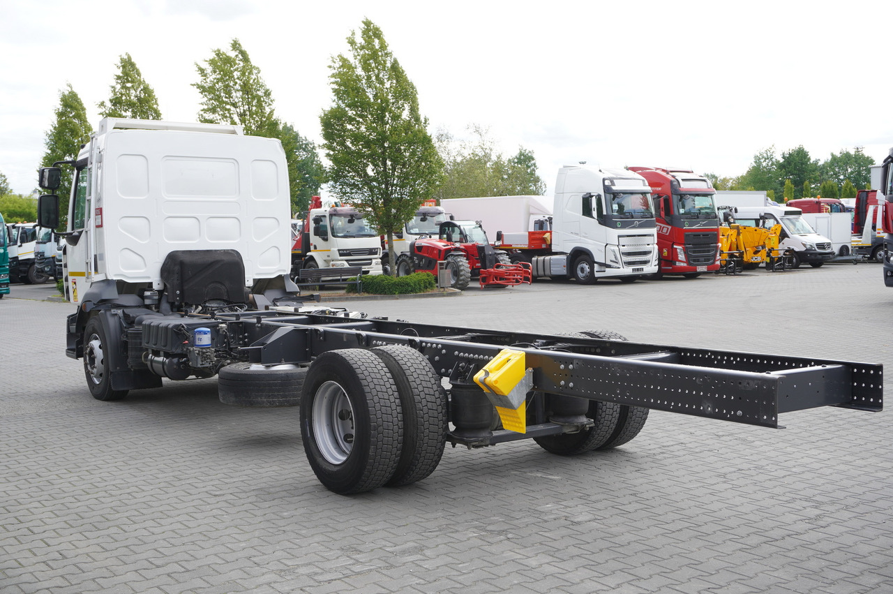 RENAULT D16 / Chassis 7.1 m / Differential lock - Fahrgestell LKW: das Bild 5 RENAULT D16 / Chassis 7.1 m / Differential lock - Fahrgestell LKW: das Bild 5