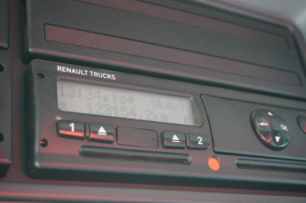 RENAULT K380 6×4 / FASSI F175 crane 7.85 t / 120 thousand km! / 2-sided tipper - Autokran: das Bild 2 RENAULT K380 6×4 / FASSI F175 crane 7.85 t / 120 thousand km! / 2-sided tipper - Autokran: das Bild 2