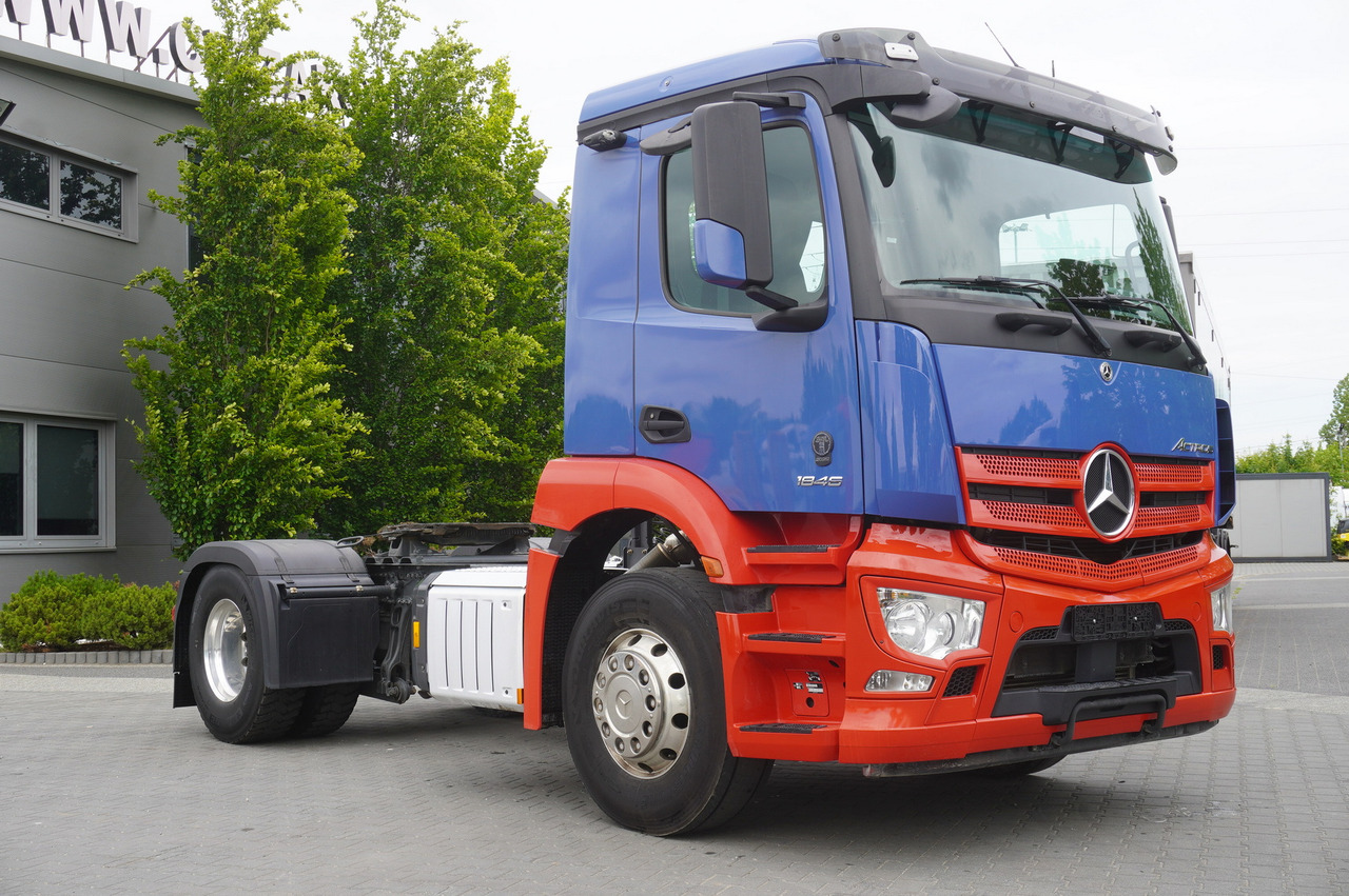 Mercedes-Benz Actros 1845 4x2 / Jost 5th wheel / 11.1 t load capacity - Sattelzugmaschine: das Bild 2 Mercedes-Benz Actros 1845 4x2 / Jost 5th wheel / 11.1 t load capacity - Sattelzugmaschine: das Bild 2