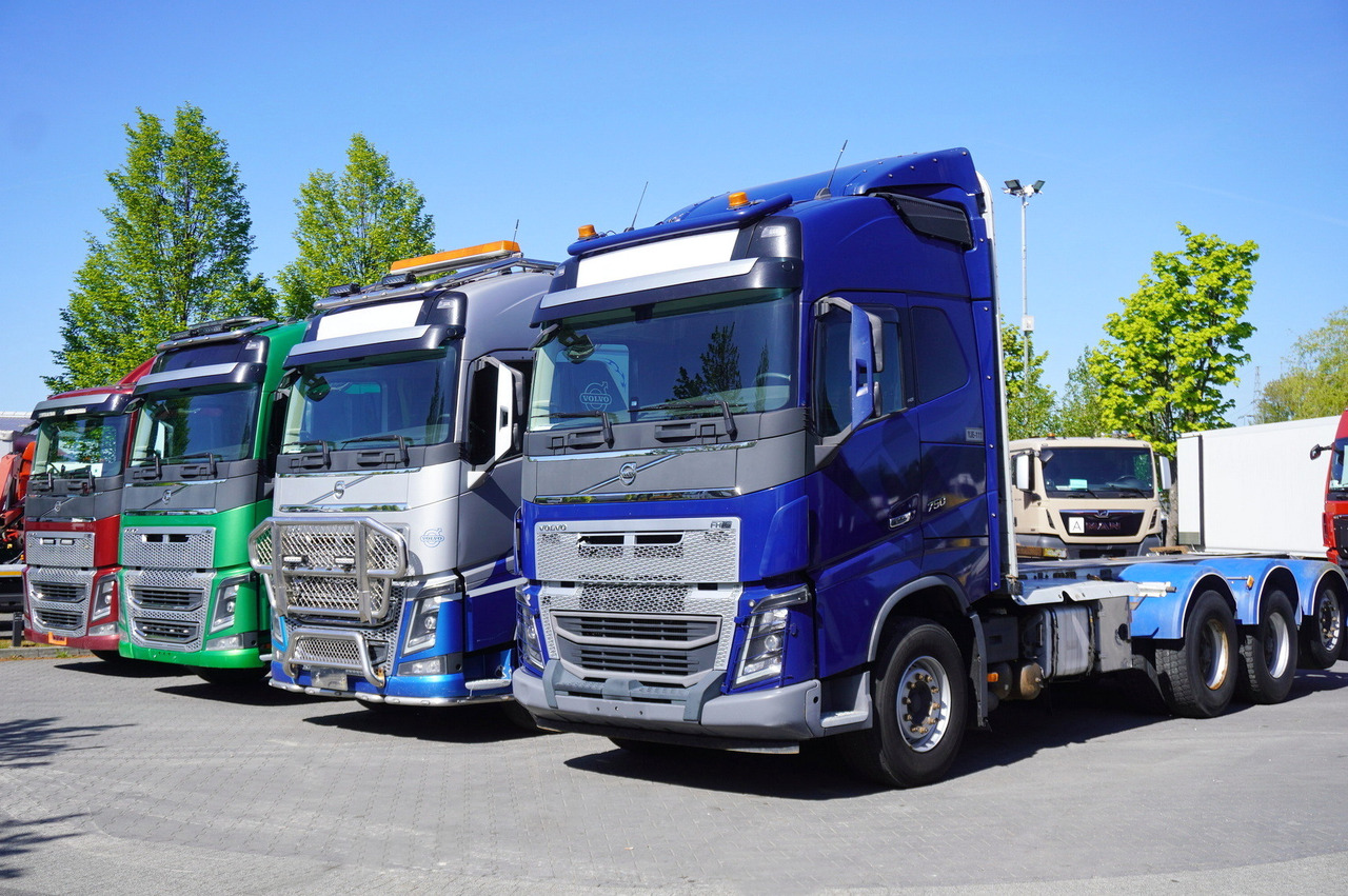 VOLVO FH16 750 / 750 HP! / chassis / 4 units 8x4 - Fahrgestell LKW: das Bild 1 VOLVO FH16 750 / 750 HP! / chassis / 4 units 8x4 - Fahrgestell LKW: das Bild 1