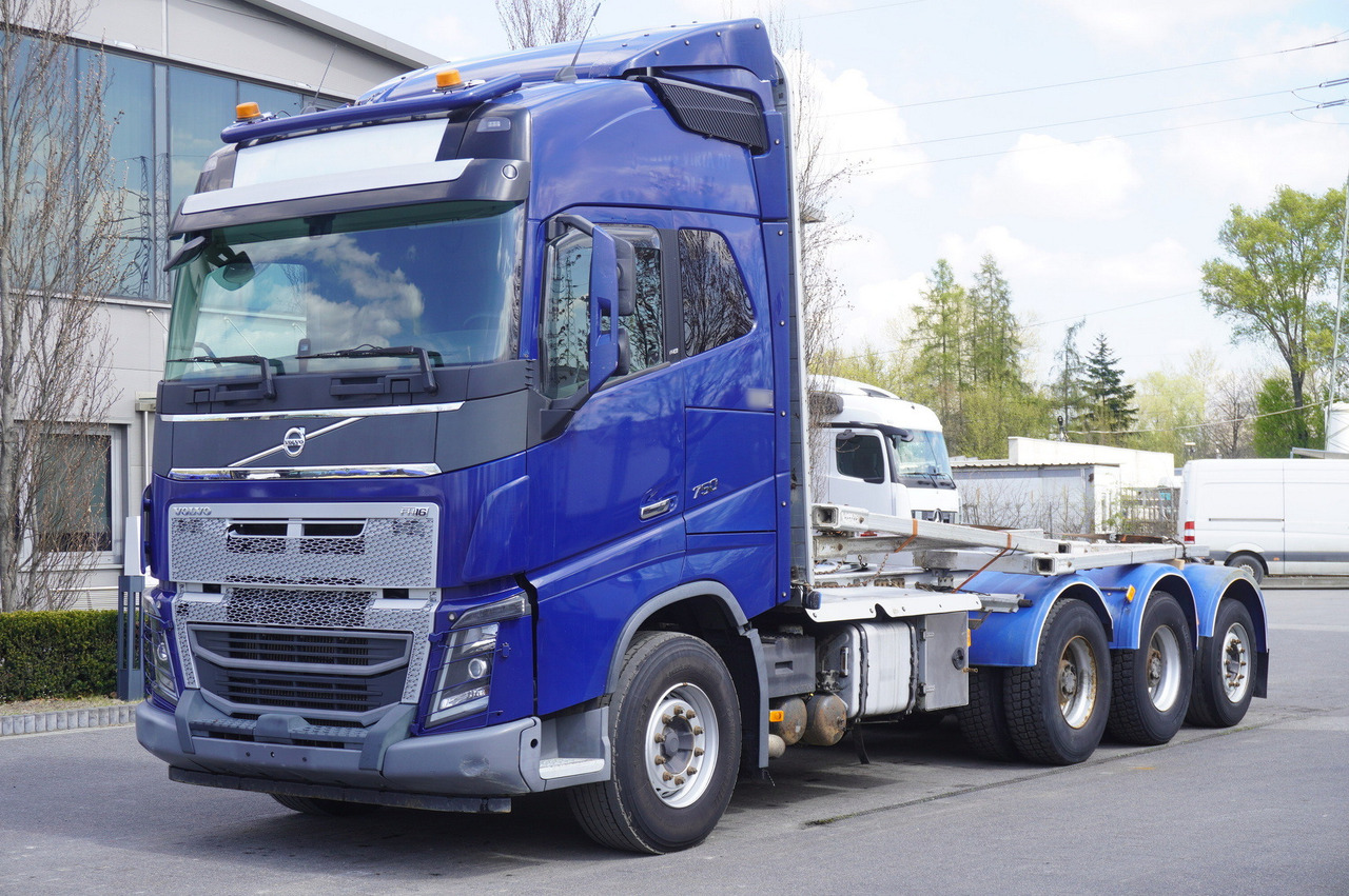 VOLVO FH16 750 8x4 / 750 HP! / 20 t load capacity / stanchion superstructure - Fahrgestell LKW: das Bild 4 VOLVO FH16 750 8x4 / 750 HP! / 20 t load capacity / stanchion superstructure - Fahrgestell LKW: das Bild 4