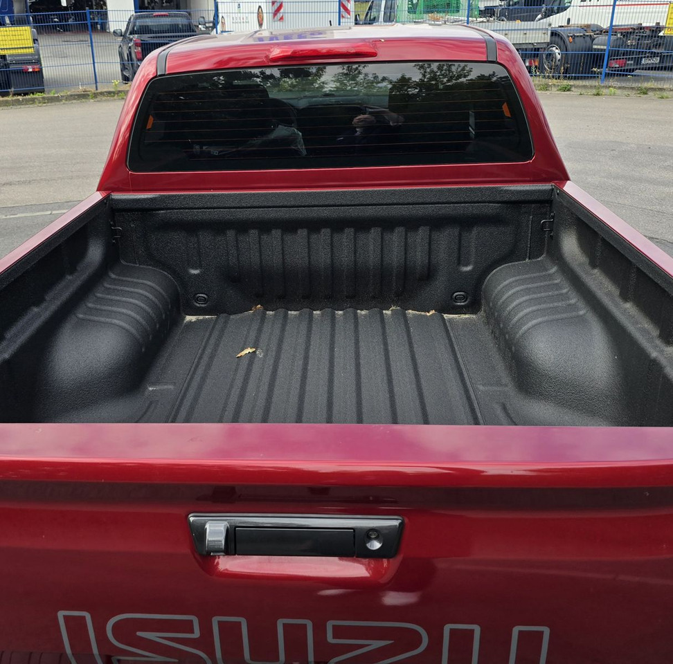 SUV/ Geländewagen Isuzu D-Max V-Cross im Vorlauf 25er Modell: das Bild 9