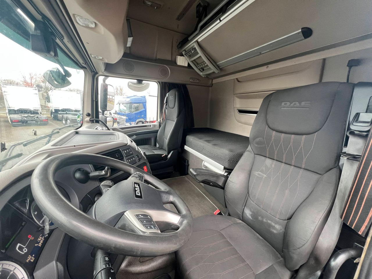 Sattelzugmaschine DAF XF 480 FT SSC LowDeck MX-Engine Brake Standklima: das Bild 14