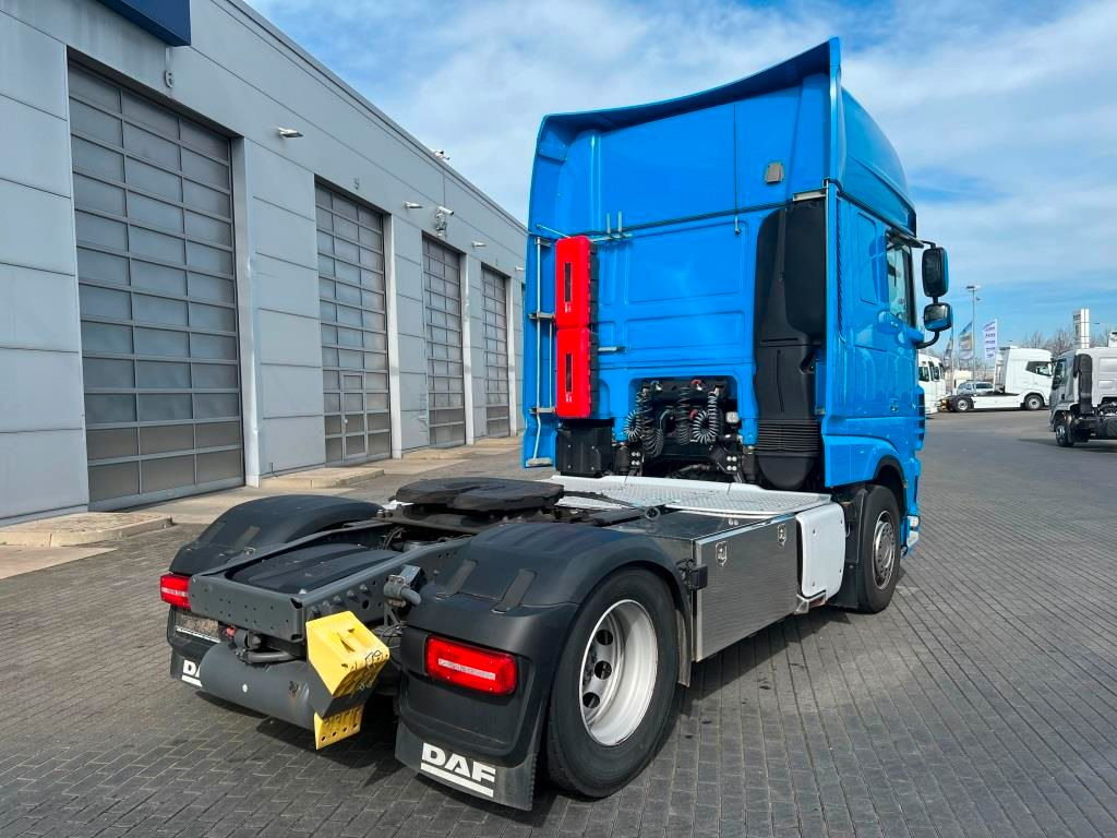 DAF XF 530 FT SSC Retarder Standklima Navigation - Sattelzugmaschine: das Bild 4 DAF XF 530 FT SSC Retarder Standklima Navigation - Sattelzugmaschine: das Bild 4