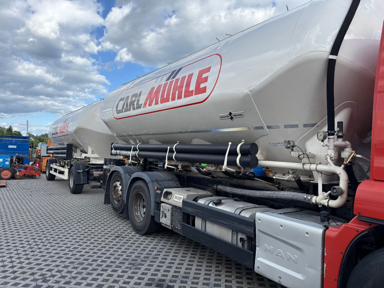 MAN TGS 26,440 Silo 31m³ Getreide Staub Rieselgüter - Saug-/ Spülfahrzeug: das Bild 5 MAN TGS 26,440 Silo 31m³ Getreide Staub Rieselgüter - Saug-/ Spülfahrzeug: das Bild 5