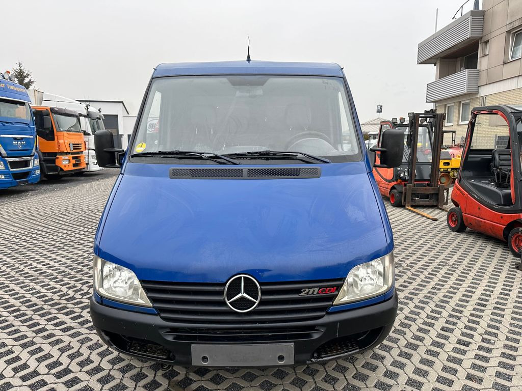Mercedes-Benz 211 CDI - Kleintransporter: das Bild 2 Mercedes-Benz 211 CDI - Kleintransporter: das Bild 2