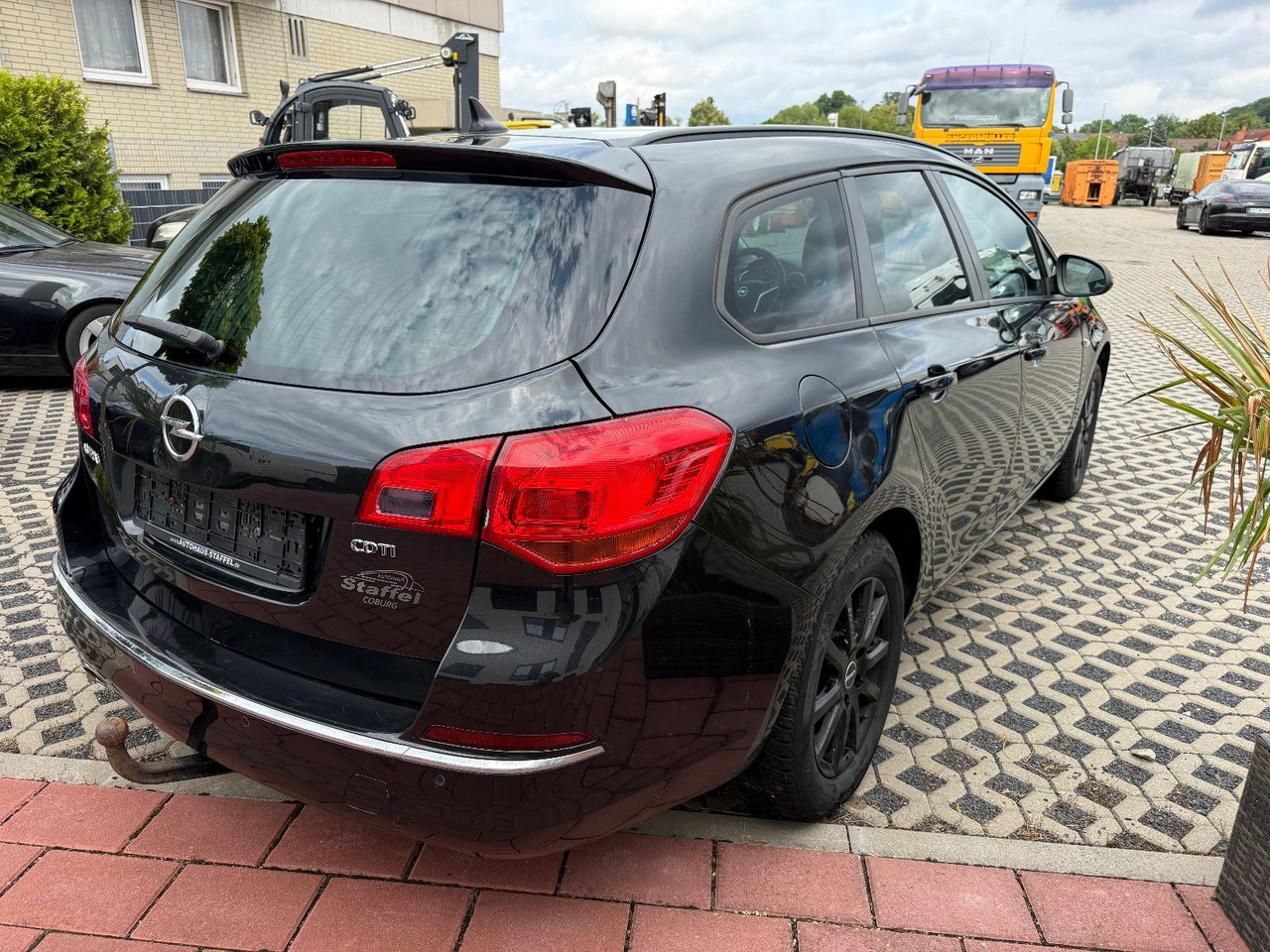 Opel Astra Sports Tourer 2.0 CDTI Sport 1 Hand - PKW: das Bild 5 Opel Astra Sports Tourer 2.0 CDTI Sport 1 Hand - PKW: das Bild 5