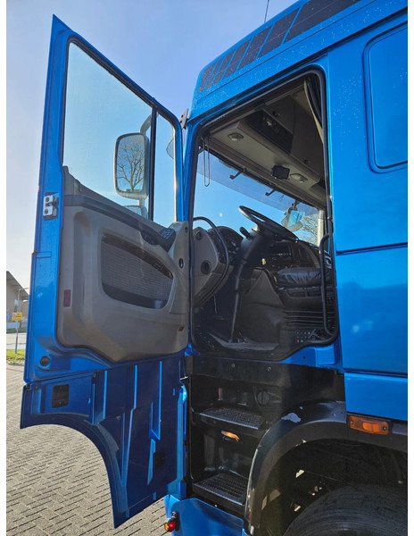 Holztransporter, Autokran Ginaf G 3131 F 6X4 Manual Hiab 135Z: das Bild 6