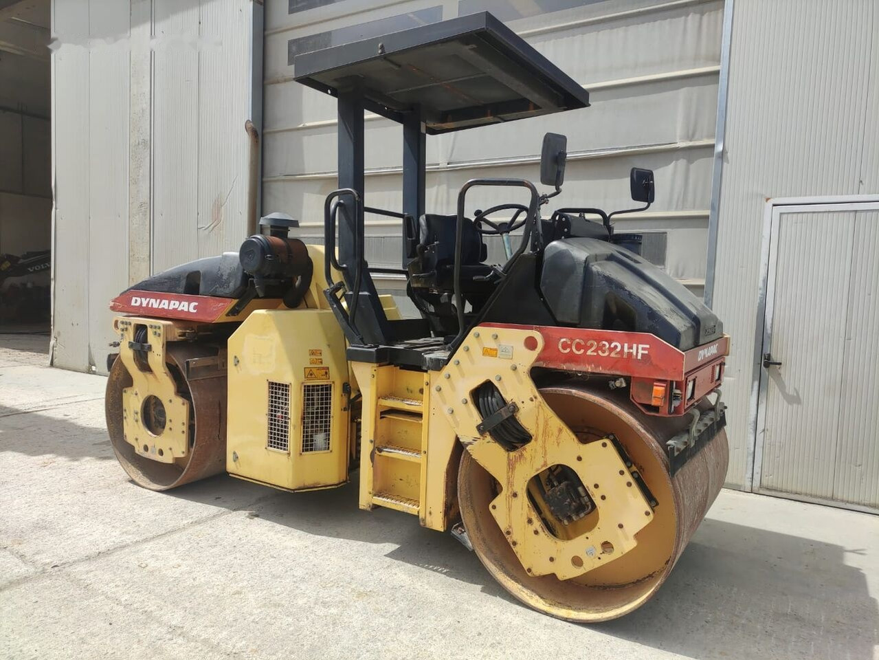 Dynapac CC232HF - Straßenwalze: das Bild 2 Dynapac CC232HF - Straßenwalze: das Bild 2