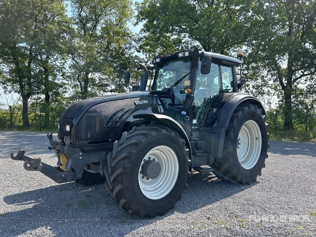 2012 Valtra T213 4WD Tractor - Traktor: das Bild 1 2012 Valtra T213 4WD Tractor - Traktor: das Bild 1
