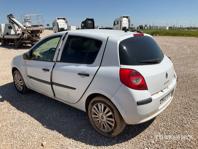 2008 Renault Clio 1.5D (Inoperable) Automobile - PKW: das Bild 3 2008 Renault Clio 1.5D (Inoperable) Automobile - PKW: das Bild 3