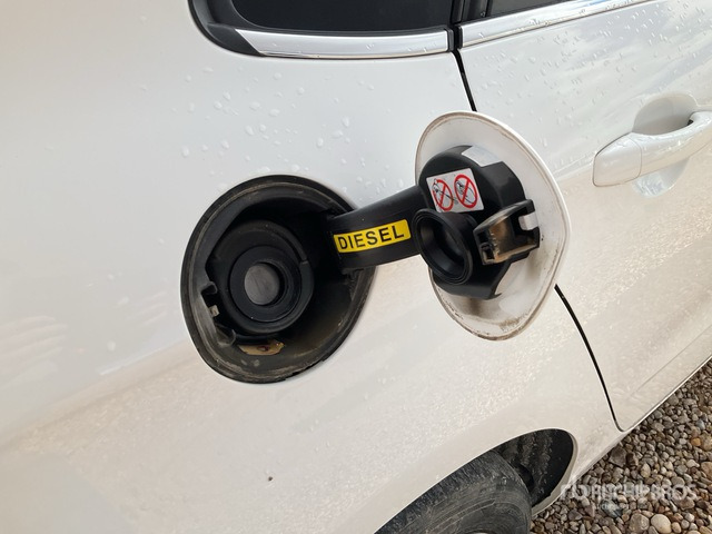 2015 Citroen C4 BlueHDI Automobile - PKW: das Bild 5 2015 Citroen C4 BlueHDI Automobile - PKW: das Bild 5