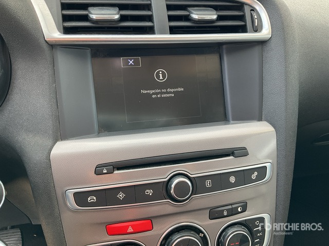 2015 Citroen C4 BlueHDI Automobile - PKW: das Bild 3 2015 Citroen C4 BlueHDI Automobile - PKW: das Bild 3