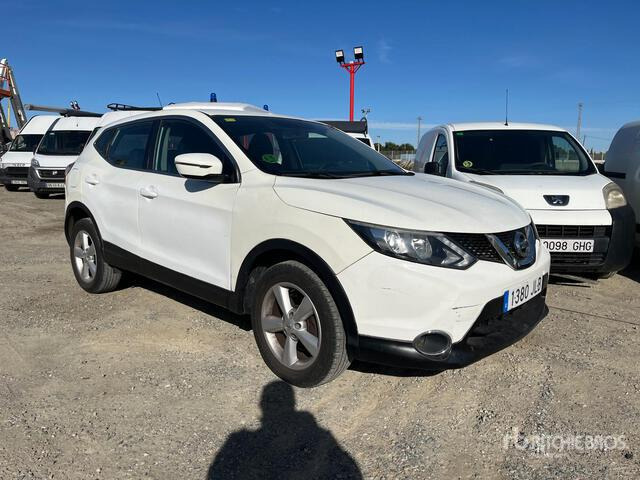 2015 Nissan Qashqai 4WD SUV - SUV/ Geländewagen: das Bild 2 2015 Nissan Qashqai 4WD SUV - SUV/ Geländewagen: das Bild 2