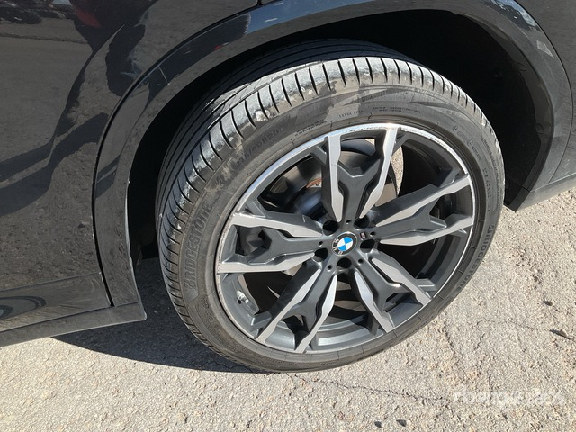 2022 BMW X4 X-Drive M-Sport Automobile - SUV/ Geländewagen: das Bild 4 2022 BMW X4 X-Drive M-Sport Automobile - SUV/ Geländewagen: das Bild 4