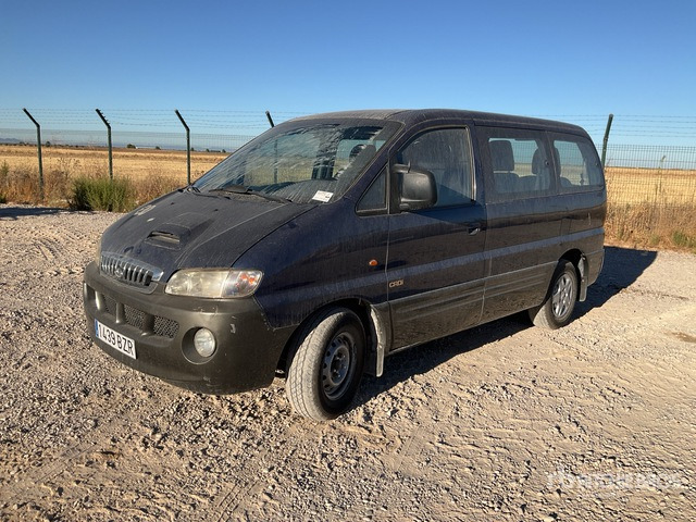 2002 Hyundai H1 6 Passenger Van - Transporter: das Bild 1 2002 Hyundai H1 6 Passenger Van - Transporter: das Bild 1