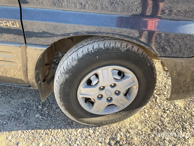 2002 Hyundai H1 6 Passenger Van - Transporter: das Bild 4 2002 Hyundai H1 6 Passenger Van - Transporter: das Bild 4