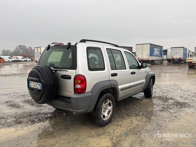 2005 Jeep Grand Cherokee Laredo SUV - SUV/ Geländewagen: das Bild 3 2005 Jeep Grand Cherokee Laredo SUV - SUV/ Geländewagen: das Bild 3