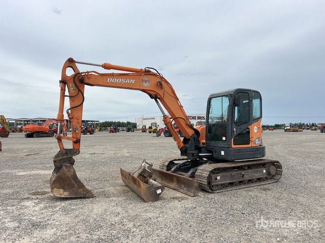 2009 Doosan DX80R Escavatore cingolato - Kettenbagger: das Bild 1 2009 Doosan DX80R Escavatore cingolato - Kettenbagger: das Bild 1