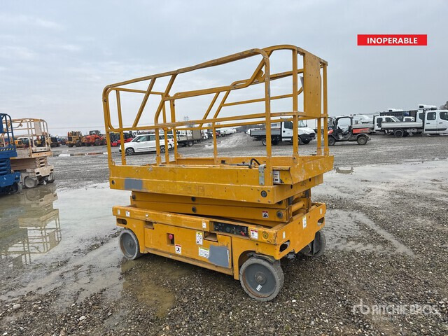 2009 Haulotte Compact 8NWT Electric (Inoperable) Scissor Lift - Scherenbühne: das Bild 1 2009 Haulotte Compact 8NWT Electric (Inoperable) Scissor Lift - Scherenbühne: das Bild 1
