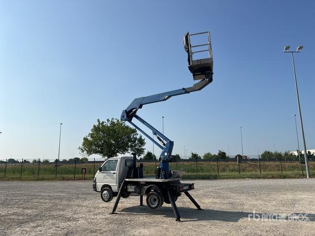 2012 Piaggio Porter 2012 Socage A314 14 m on Bucket Truck - LKW mit Arbeitsbühne: das Bild 4 2012 Piaggio Porter 2012 Socage A314 14 m on Bucket Truck - LKW mit Arbeitsbühne: das Bild 4