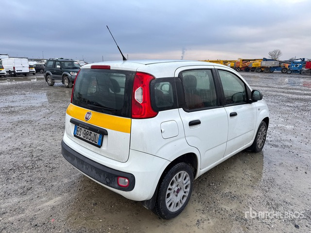 2013 Fiat Panda Automobile - PKW: das Bild 3 2013 Fiat Panda Automobile - PKW: das Bild 3