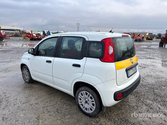 2013 Fiat Panda Automobile - PKW: das Bild 2 2013 Fiat Panda Automobile - PKW: das Bild 2