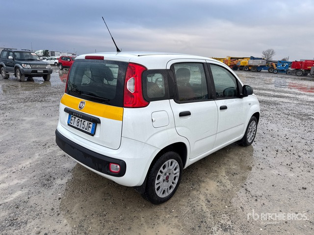 2013 Fiat Panda Automobile - PKW: das Bild 3 2013 Fiat Panda Automobile - PKW: das Bild 3
